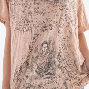 Magnolia Pearl Buddha imagine Tee. GUC